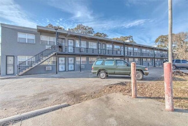 Photo - 1433 Court Ave Apartment