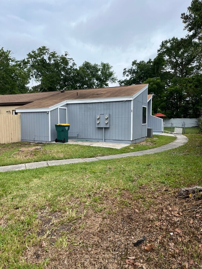 Building Photo - 4719 San Jose Manor Dr W