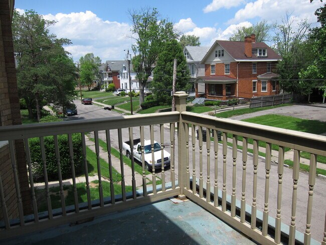 Building Photo - 4321 Floral Ave