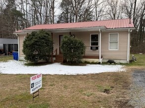 Building Photo - 470 Linda Dr SE