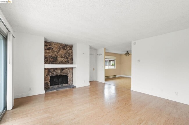 Building Photo - 981 Cheryl Ann Cir