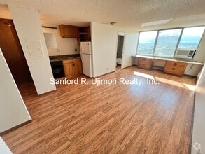 Building Photo - 1060 Kamehameha Hwy