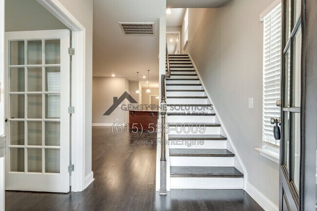 Foto del edificio - 714 Hahn Ct