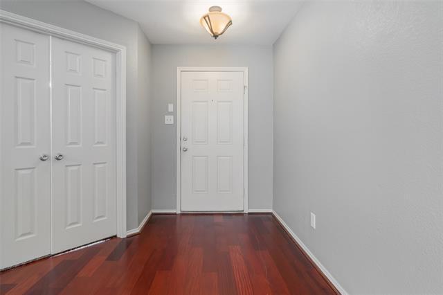 Building Photo - 10400 Matador Dr