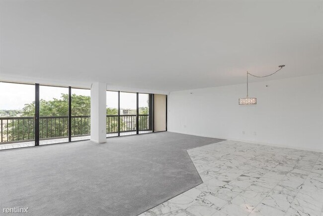 Foto del edificio - 3 br, 3 bath House - 2480 Presidential Way...