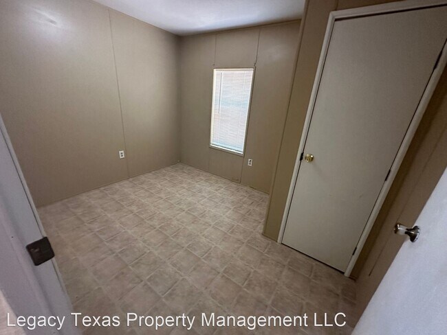 Building Photo - 3 br, 1 bath House - 7177 Retta Mansfield Rd