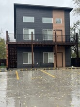 Building Photo - 775 N St Paul St