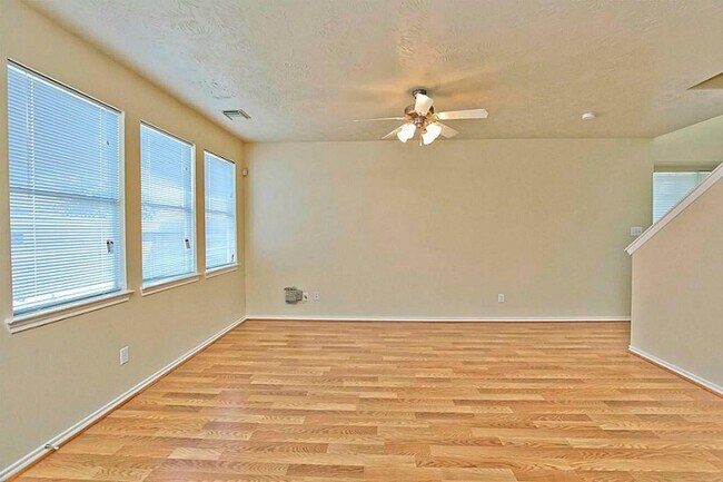 Building Photo - 11517 Hackmatack Way