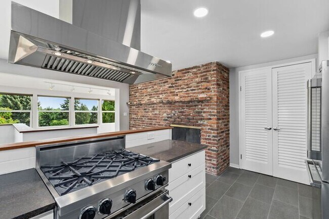 Classic Mid-Century Modern Air Conditioned... - Classic Mid-Century Modern Air Conditioned... House