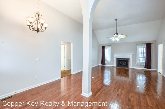 Building Photo - 3 br, 2 bath House - 645 Fallbrook Lane