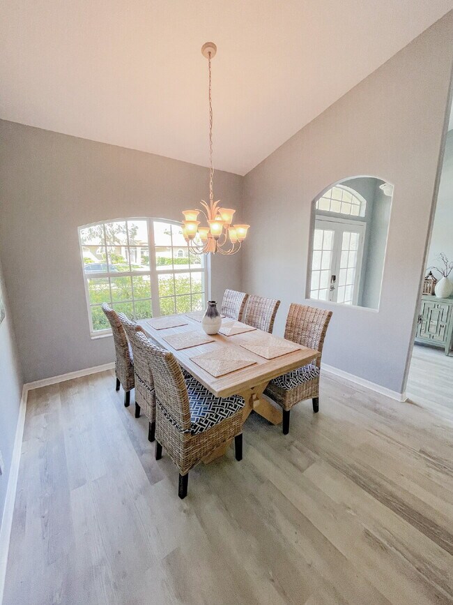 Foto del edificio - Close to beaches and downtown!