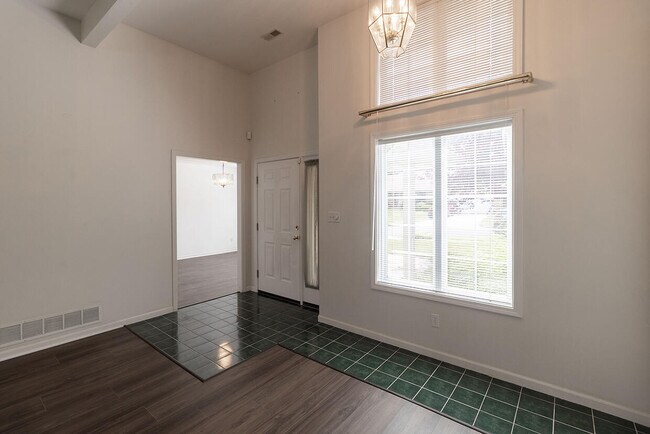 Foto del edificio - 3700 Wakefield Dr