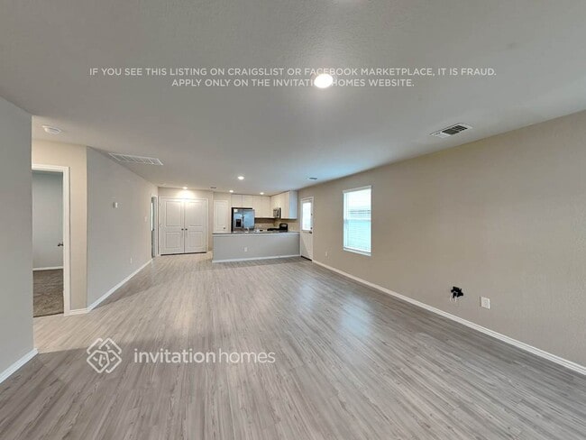 Foto del edificio - 7319 Avila Vis