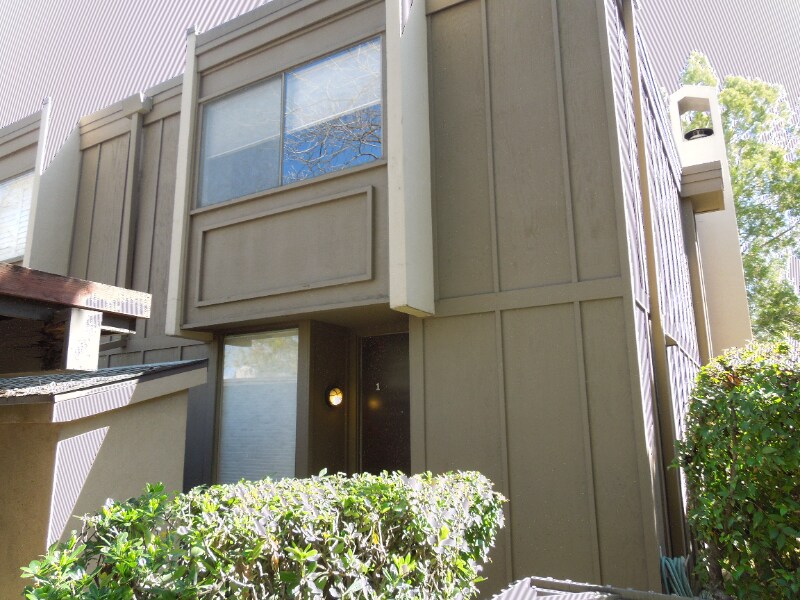 2280 Woodside Ln Unit 1, Sacramento, CA 95825 Condo for Rent in