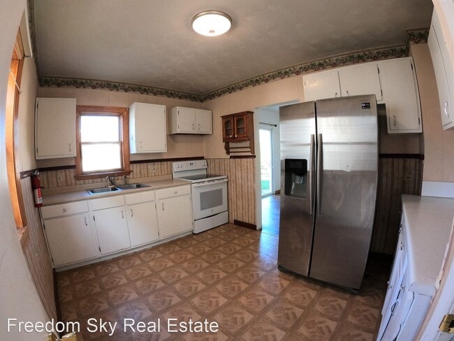 Building Photo - 3 br, 1 bath House - 2978 POPLAR STREET
