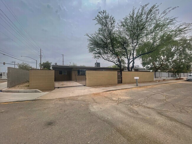 Foto del edificio - 2330 N Los Altos Ave