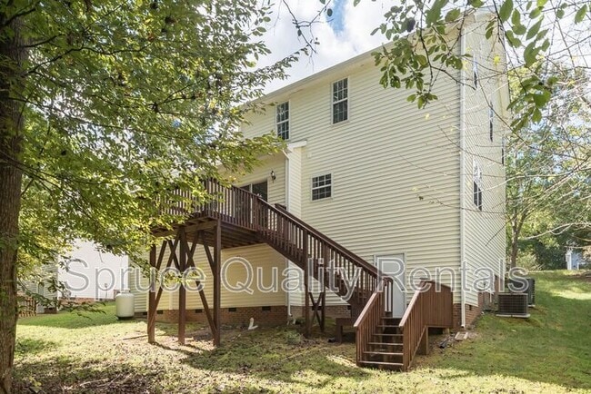 Building Photo - 6633 Speight Cir