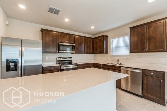 Building Photo - NOW AVAILABLE! 3839 Spruce Creek Dr, Lakel...