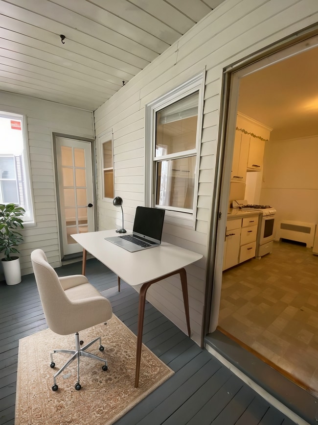 Building Photo - 98 Winthrop Shore Dr