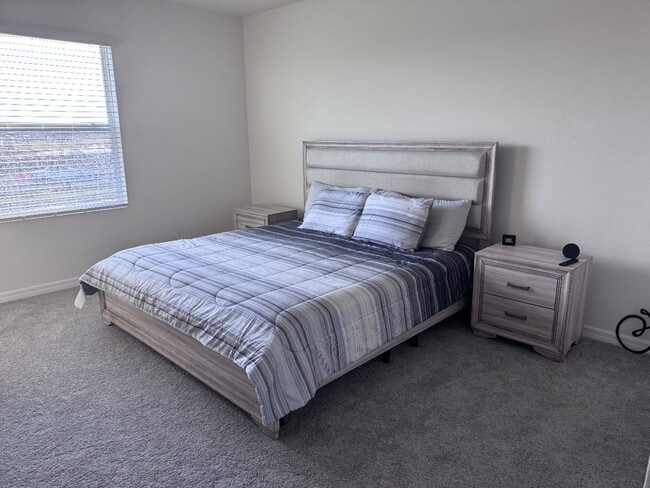 Building Photo - 1389 Isleta Loop