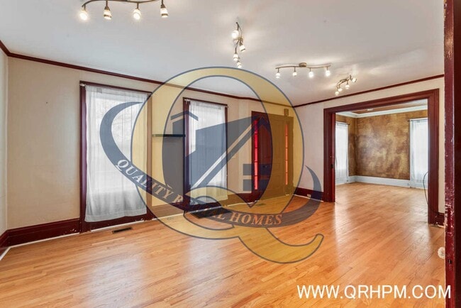 Building Photo - Available Now in Fenton!!!