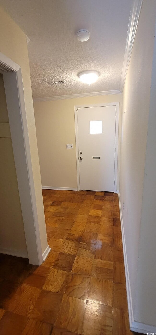 Building Photo - 609 Hibiscus Ave