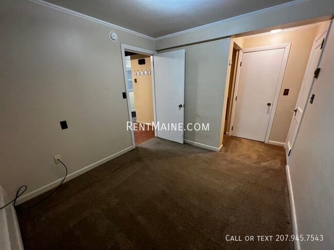 Building Photo - 17.5 Hudson St