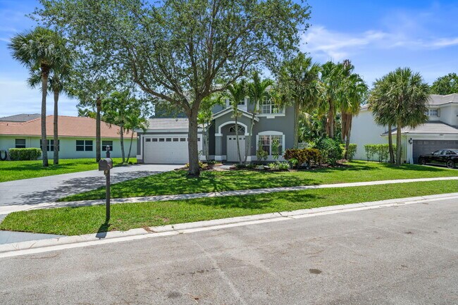 Building Photo - 1527 S Club Dr