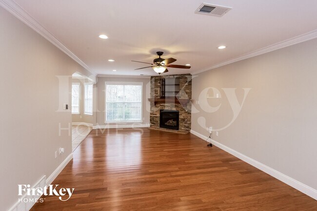 Foto del edificio - 10258 Spruce Grove Ln