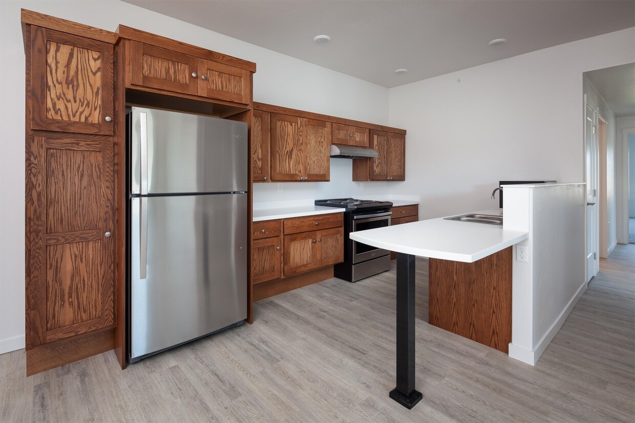 207 Sawyer Ln Unit D, Kalispell, MT 59901 Room for Rent in Kalispell