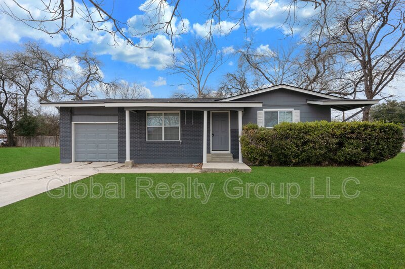 Primary Photo - 505 Oasis St