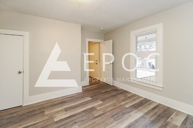 Foto del edificio - 836 E Devonshire St