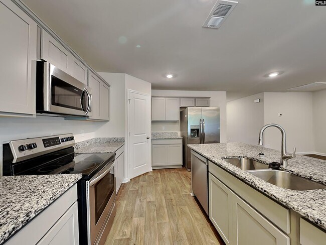 Foto del edificio - 302 Crooked Pne Ct