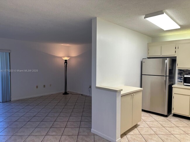 Foto del edificio - 4760 NW 102nd Ave