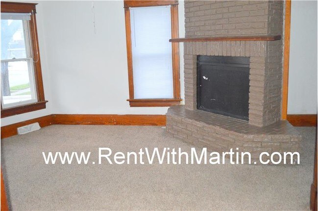 Building Photo - 229 Virden St