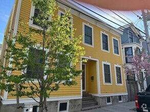 Building Photo - 46 Spring St