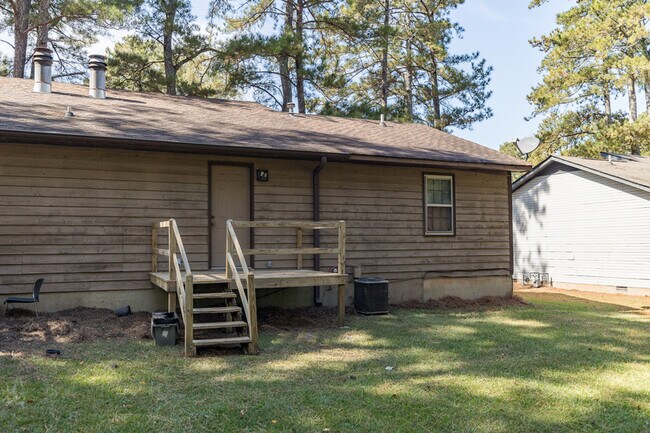 Building Photo - 402 Freeman Drive - 1
