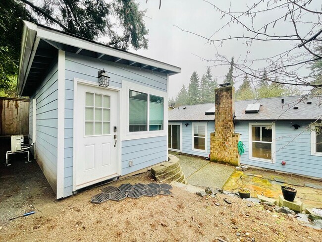 Foto del edificio - Beautiful 4 Bedroom House with Extra Studi...