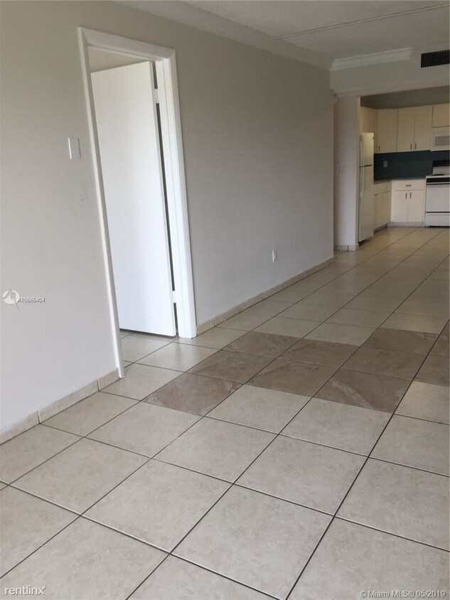 3 br, 2 bath - Casa Real Condo - 3 br, 2 bath  - Casa Real Condo