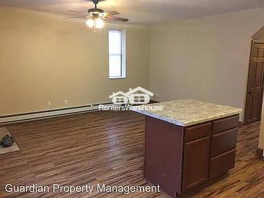 Building Photo - Modern Comfort Meets Everyday Convenience