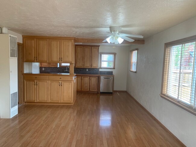 Building Photo - 5265 SW Secher Ln