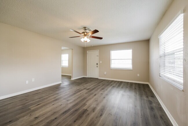 Foto del edificio - 13115 Caribbean Blvd