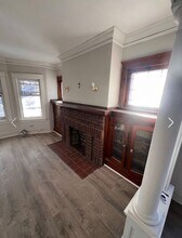 Building Photo - 9509 Parkview Ave