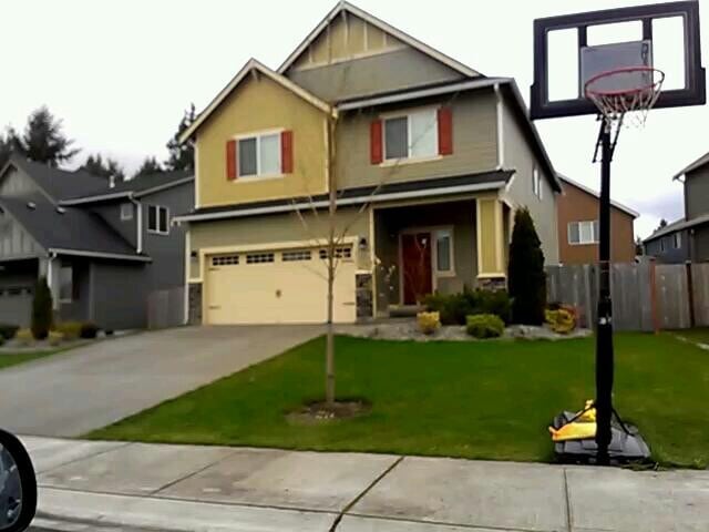 Frente - 11411 129th St E