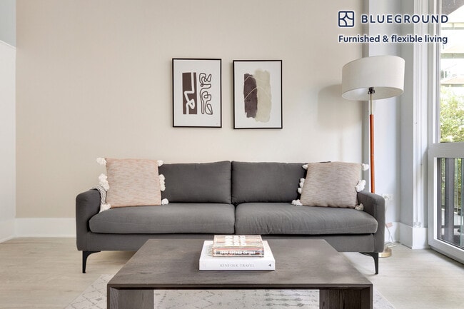 Foto del edificio - 812 W Adams St