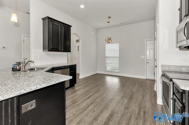 Building Photo - 283 Harold Murphy Dr