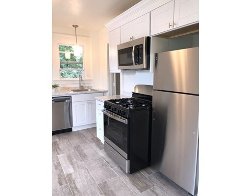 Building Photo - 10 Bridge St