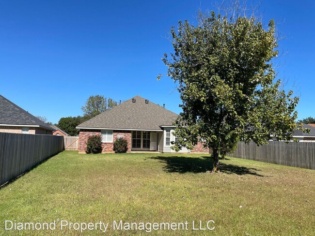 Building Photo - 4 br, 2 bath House - 2914 Le Oaks