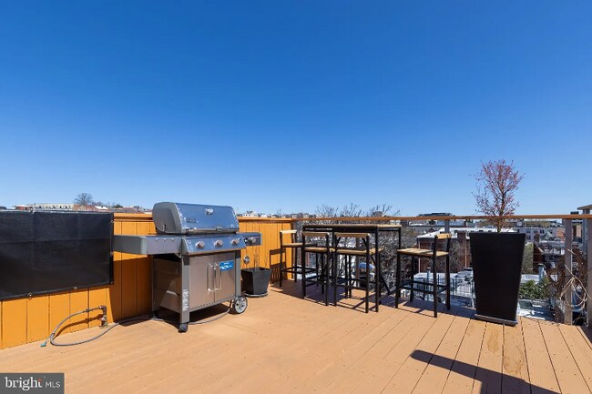 Foto del edificio - 1731 Willard St NW