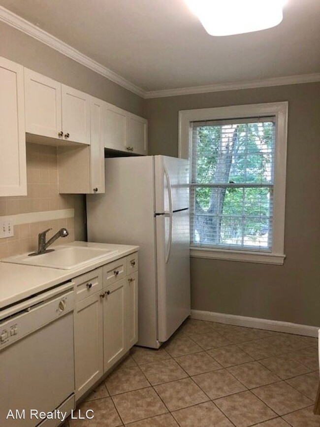 Building Photo - 1 br, 1 bath House - 100 Colville Rd #62-A